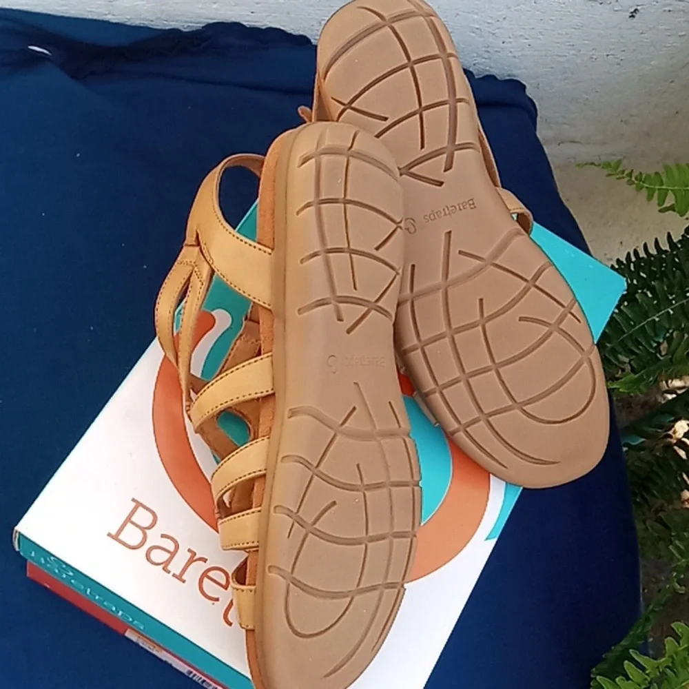 Baretraps Kaylyn Auburn size 9 M Gladiator Sandals - Picture 5 of 7